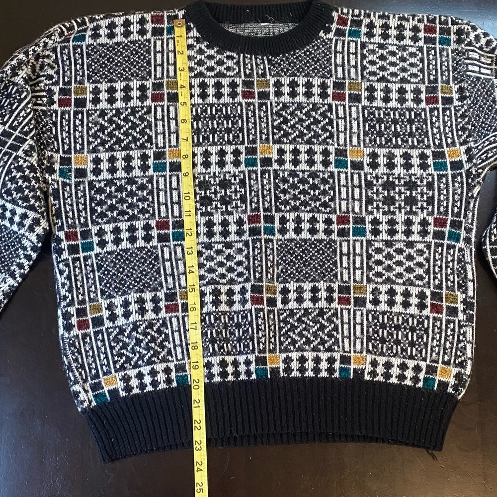 Vintage Black and White Patterned Sweater